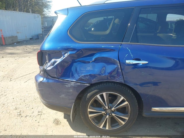 Aukcja sprzedaży 2017 Nissan Pathfinder Platinum, vin: 5N1DR2MM2HC610827, numer aukcji: 44981550