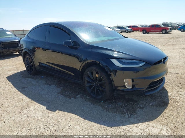 2016 Tesla Model X 60d/70d/75d/90d მანქანა იყიდება აუქციონზე, vin: 5YJXCAE29GF004243, აუქციონის ნომერი: 44981566