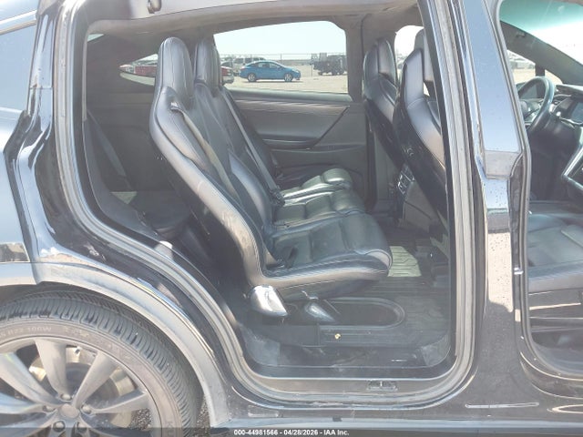 44981566 :رقم المزاد ، 5YJXCAE29GF004243 vin ، 2016 Tesla Model X 60d/70d/75d/90d مزاد بيع