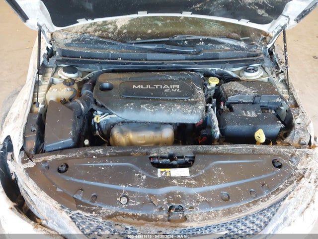 Продаж на аукціоні авто 2015 Chrysler 200 Limited, vin: 1C3CCCABXFN726700, номер лоту: 44981615