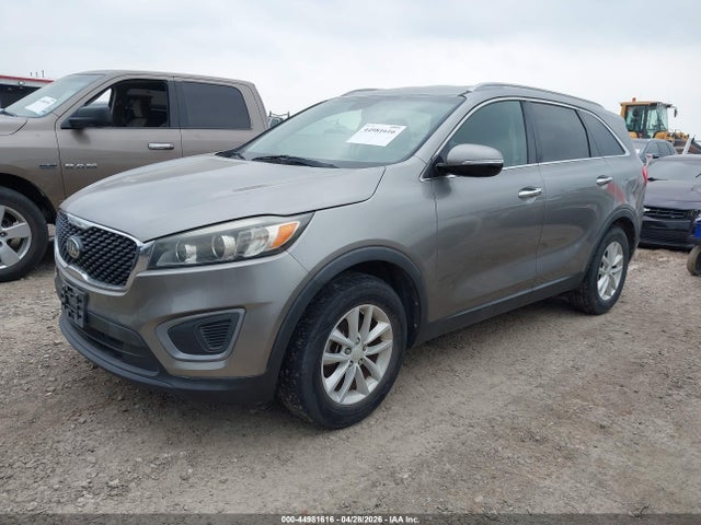 44981616 :رقم المزاد ، 5XYPG4A30GG140340 vin ، 2016 Kia Sorento 2.4l Lx مزاد بيع