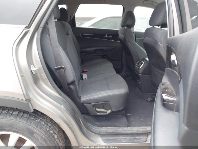 44981616 :رقم المزاد ، 5XYPG4A30GG140340 vin ، 2016 Kia Sorento 2.4l Lx مزاد بيع
