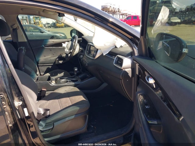 44981632 :رقم المزاد ، 5XYPG4A39KG594966 vin ، 2019 Kia Sorento 2.4l L مزاد بيع