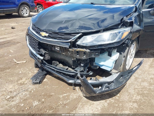 44981648 :رقم المزاد ، 1G1BE5SM9J7112031 vin ، 2018 Chevrolet Cruze Lt Auto مزاد بيع