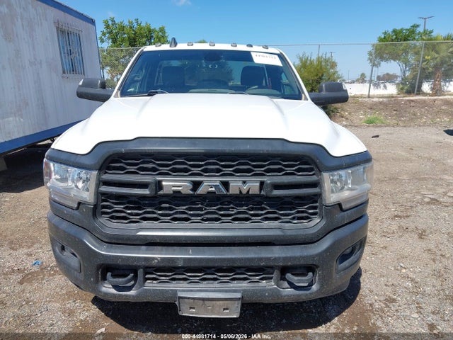 3C63RRALXNG276535 RAM 3500 Tradesman 4x4 8&#039; Box