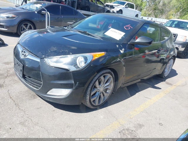 Продаж на аукціоні авто 2013 Hyundai Veloster Base W/black, vin: KMHTC6AD4DU095276, номер лоту: 44981728