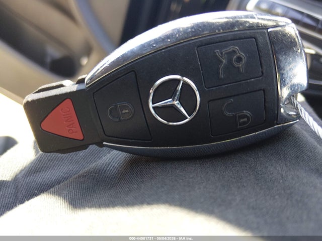 Продажа на аукционе авто 2015 Mercedes-benz C 400 4matic, vin: 55SWF6GB1FU030913, номер лота: 44981731