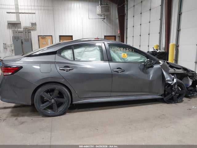 2022 Nissan Sentra Sr Xtronic Cvt მანქანა იყიდება აუქციონზე, vin: 3N1AB8DV1NY321077, აუქციონის ნომერი: 44981791