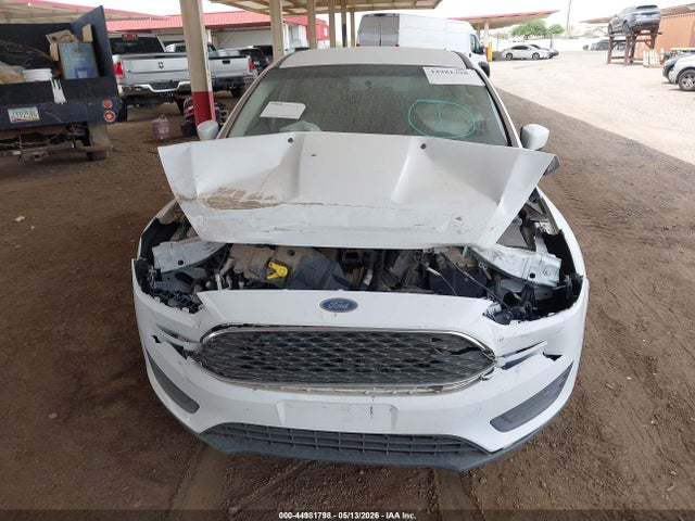 44981798 :رقم المزاد ، 1FADP3K26JL288819 vin ، 2018 Ford Focus Se مزاد بيع