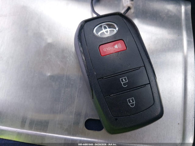 JTDACAAU3R3047943 Toyota PRIUS XLE