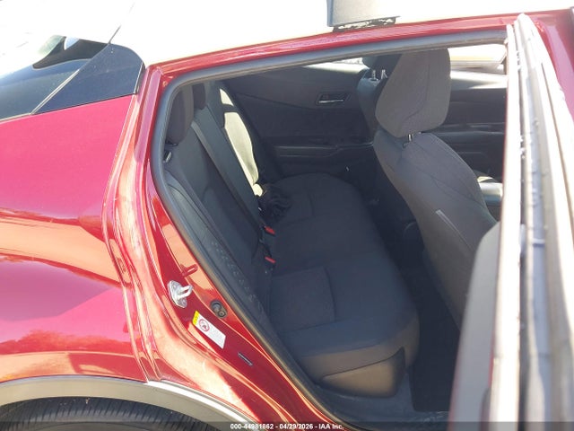 NMTKHMBX8JR021503 Toyota C-hr Xle Premium