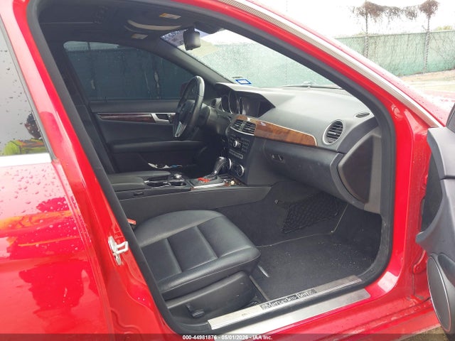 Продаж на аукціоні авто 2014 Mercedes-benz C-class C 250 Sport, vin: WDDGF4HB3EA956915, номер лоту: 44981876