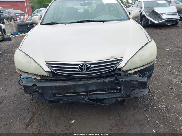 44981889 :رقم المزاد ، 4T1BE32K05U556606 vin ، 2005 Toyota Camry Le مزاد بيع