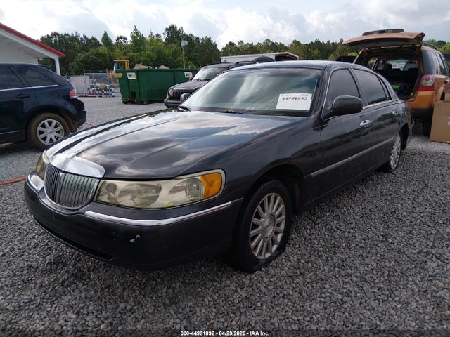 Продаж на аукціоні авто 2000 Lincoln Town Car Executive, vin: 1LNHM81W8YY932626, номер лоту: 44981892
