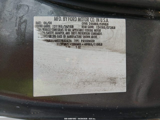 Продаж на аукціоні авто 2000 Lincoln Town Car Executive, vin: 1LNHM81W8YY932626, номер лоту: 44981892