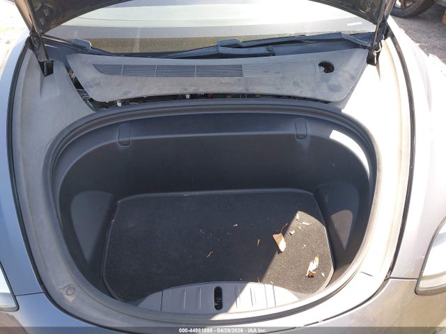 5YJ3E1EA2JF158154 Tesla Model 3 Long Range/mid Range
