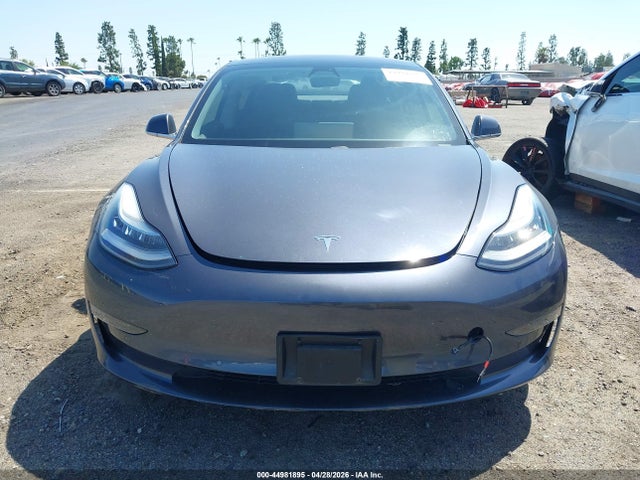 5YJ3E1EA2JF158154 Tesla Model 3 Long Range/mid Range