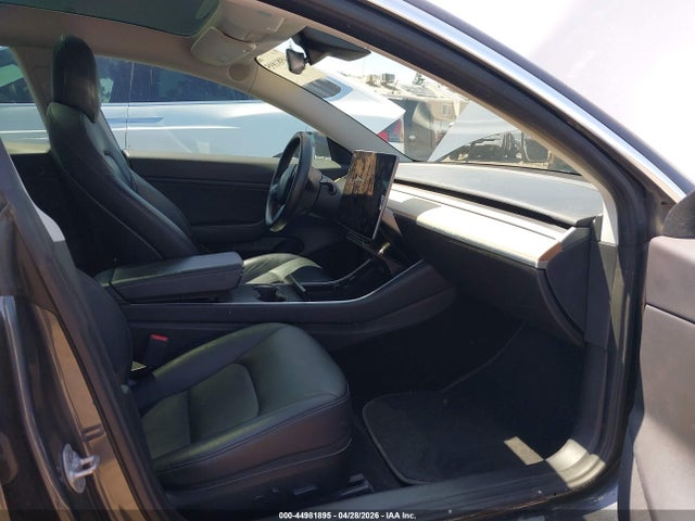 5YJ3E1EA2JF158154 Tesla Model 3 Long Range/mid Range