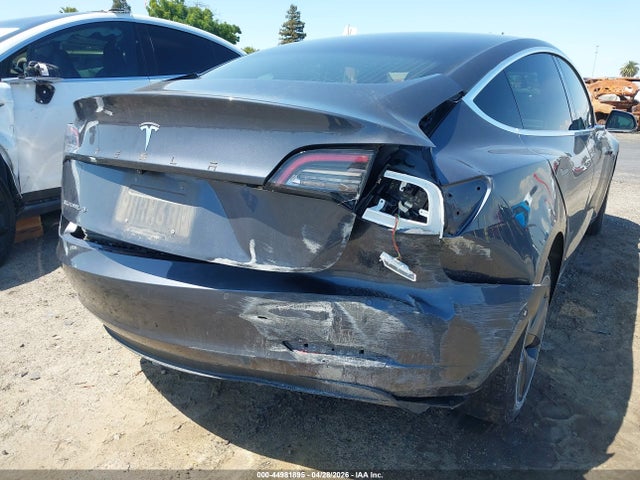 5YJ3E1EA2JF158154 Tesla Model 3 Long Range/mid Range