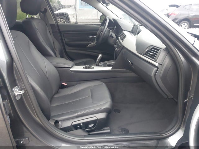 2013 Bmw 320i მანქანა იყიდება აუქციონზე, vin: WBA3B1C55DF461568, აუქციონის ნომერი: 44981905
