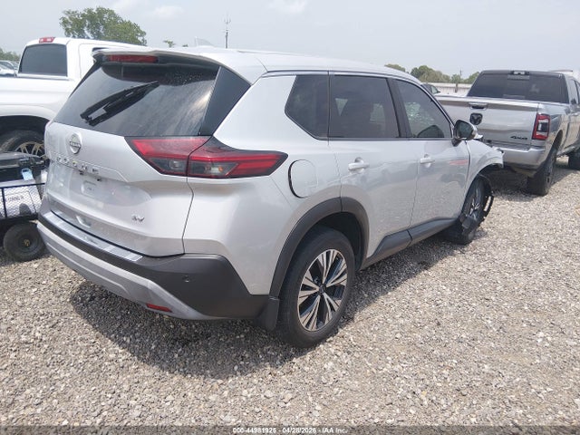 44981925 :رقم المزاد ، 5N1BT3BA9PC820153 vin ، 2023 Nissan Rogue Sv Fwd مزاد بيع
