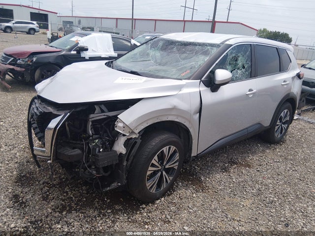 44981925 :رقم المزاد ، 5N1BT3BA9PC820153 vin ، 2023 Nissan Rogue Sv Fwd مزاد بيع