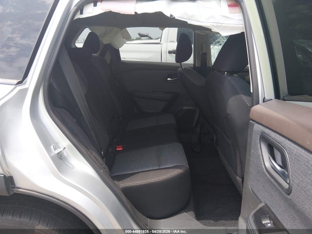 44981925 :رقم المزاد ، 5N1BT3BA9PC820153 vin ، 2023 Nissan Rogue Sv Fwd مزاد بيع
