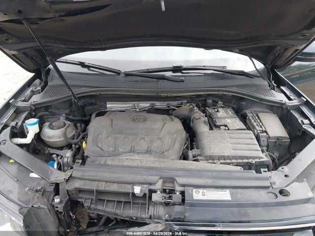 3VV2B7AX9JM082043 Volkswagen Tiguan 2.0t Se/2.0t Sel