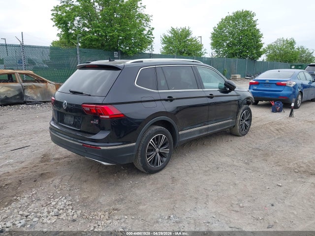 3VV2B7AX9JM082043 Volkswagen Tiguan 2.0t Se/2.0t Sel