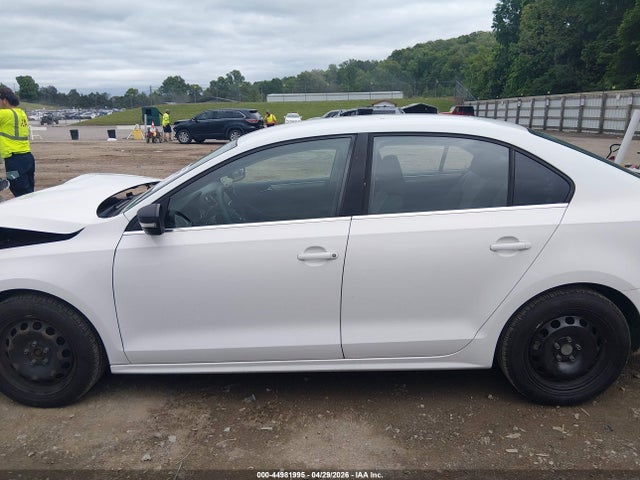 2017 Volkswagen Jetta 1.4t S მანქანა იყიდება აუქციონზე, vin: 3VW2B7AJXHM216382, აუქციონის ნომერი: 44981995