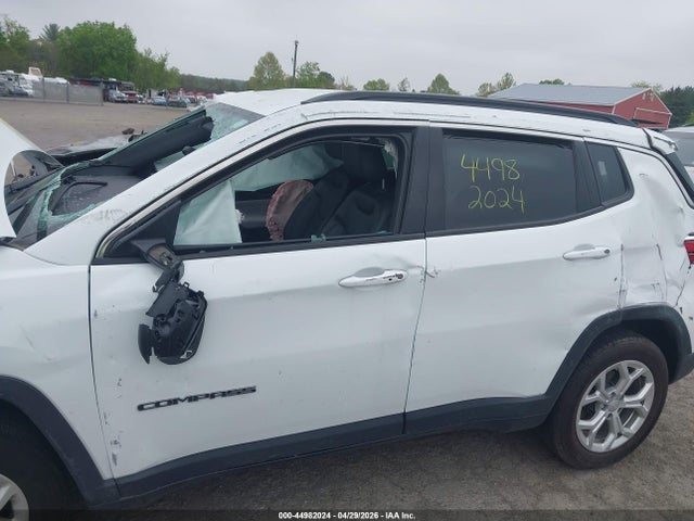 Продажа на аукционе авто 2024 Jeep Compass Latitude 4x4, vin: 3C4NJDBN2RT154549, номер лота: 44982024