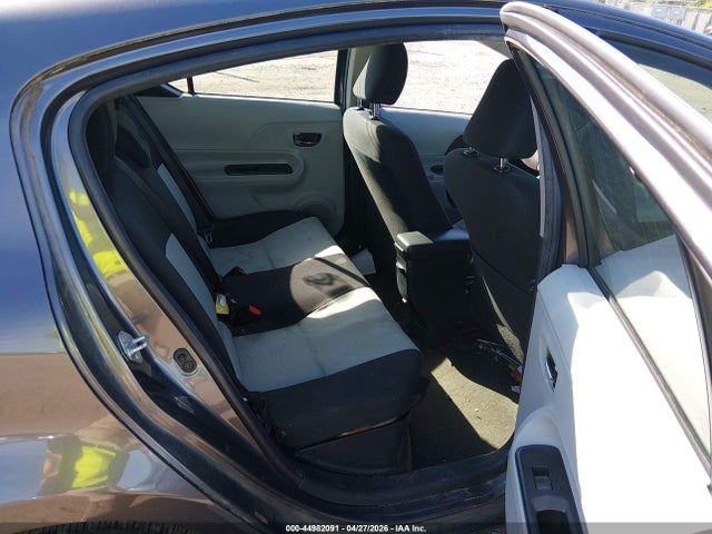 44982091 :رقم المزاد ، JTDKDTB34C1019316 vin ، 2012 Toyota Prius C Two مزاد بيع