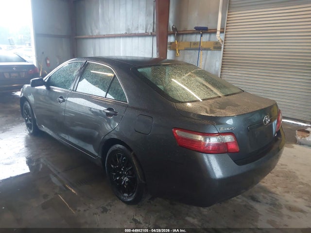 44982105 :رقم المزاد ، 4T1BE46K97U072498 vin ، 2007 Toyota Camry Le مزاد بيع