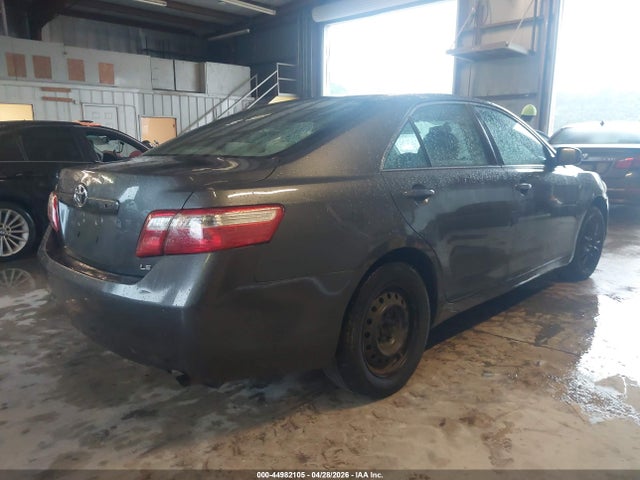 44982105 :رقم المزاد ، 4T1BE46K97U072498 vin ، 2007 Toyota Camry Le مزاد بيع