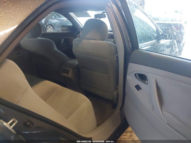 44982105 :رقم المزاد ، 4T1BE46K97U072498 vin ، 2007 Toyota Camry Le مزاد بيع