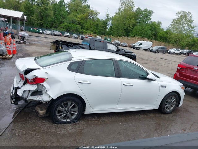 2016 Kia Optima Lx Turbo მანქანა იყიდება აუქციონზე, vin: 5XXGT4L18GG031796, აუქციონის ნომერი: 44982159