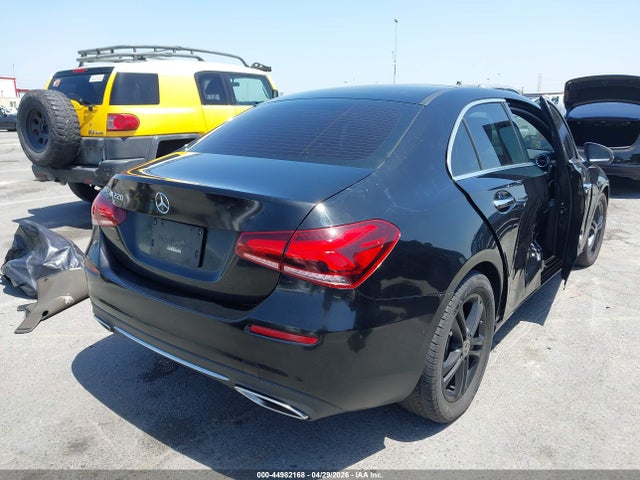 2020 Mercedes-benz A 220 მანქანა იყიდება აუქციონზე, vin: W1K3G4EB8LJ211672, აუქციონის ნომერი: 44982168