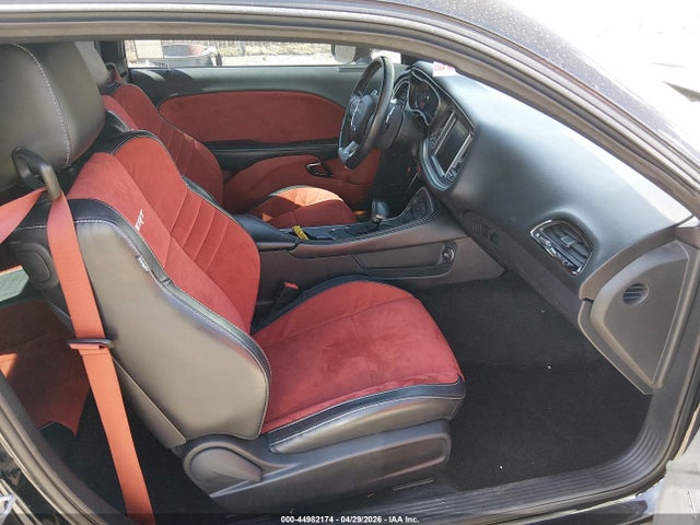 44982174 :رقم المزاد ، 2C3CDZC96FH713932 vin ، 2015 Dodge Challenger Srt Hellcat مزاد بيع