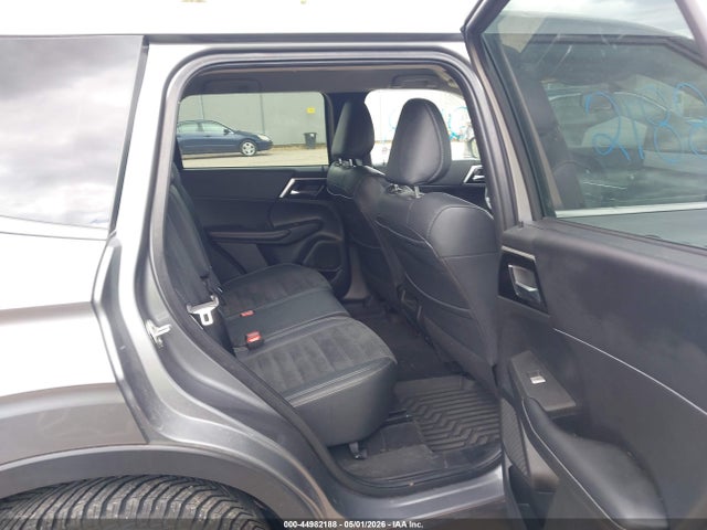 Продаж на аукціоні авто 2022 Mitsubishi Outlander Black Edition S-awc/se 2.5 S-awc/se Launch Edition S-awc, vin: JA4J4UA89NZ038005, номер лоту: 44982188