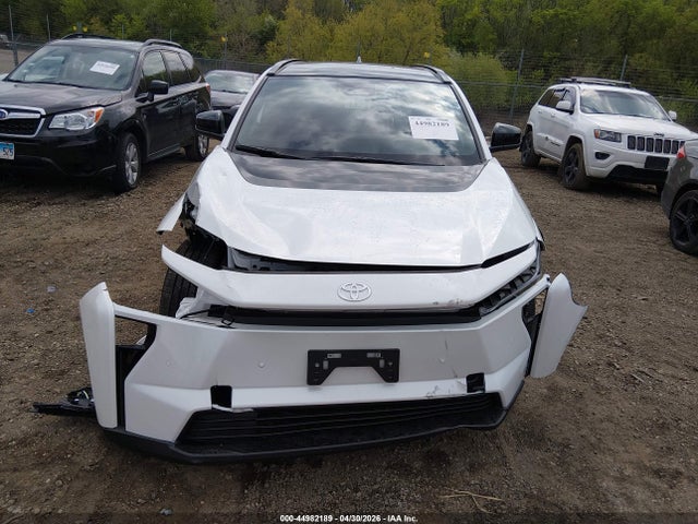 Toyota Bz Xle 2026 JTMBDAFB8TA007384 Image 13