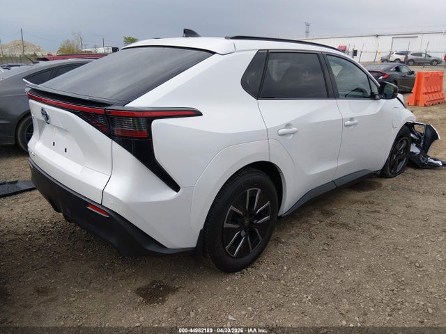 Toyota Bz Xle 2026 JTMBDAFB8TA007384 Image 4