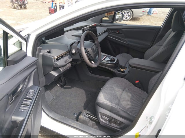 Toyota Bz Xle 2026 JTMBDAFB8TA007384 Image 5