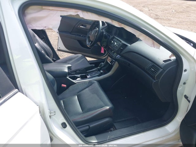44982202 :رقم المزاد ، 1HGCR2F11HA093116 vin ، 2017 Honda Accord Sport Se مزاد بيع