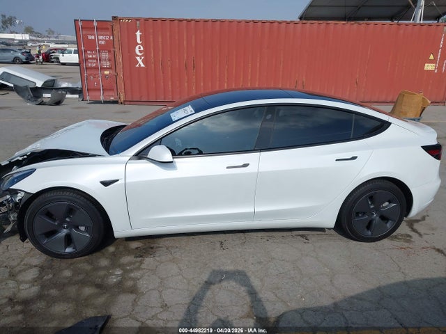 Tesla Model 3 Rear-wheel Drive 2022 5YJ3E1EA8NF332461 Image 13