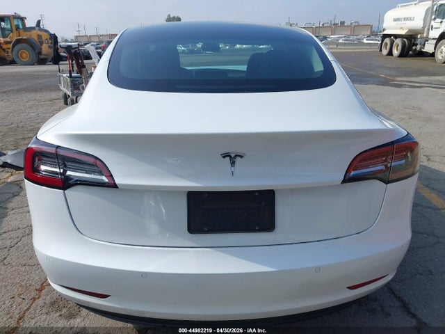 Tesla Model 3 Rear-wheel Drive 2022 5YJ3E1EA8NF332461 Image 15