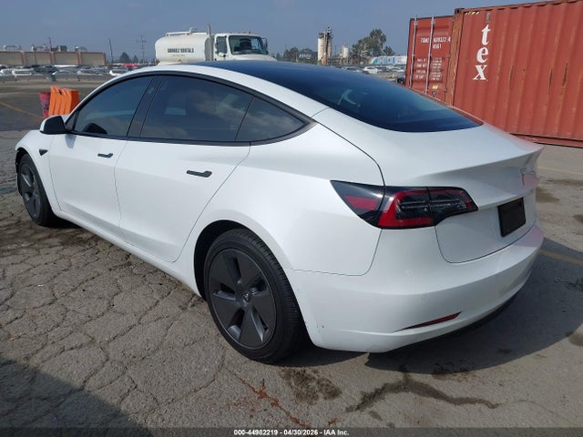 Tesla Model 3 Rear-wheel Drive 2022 5YJ3E1EA8NF332461 Image 3