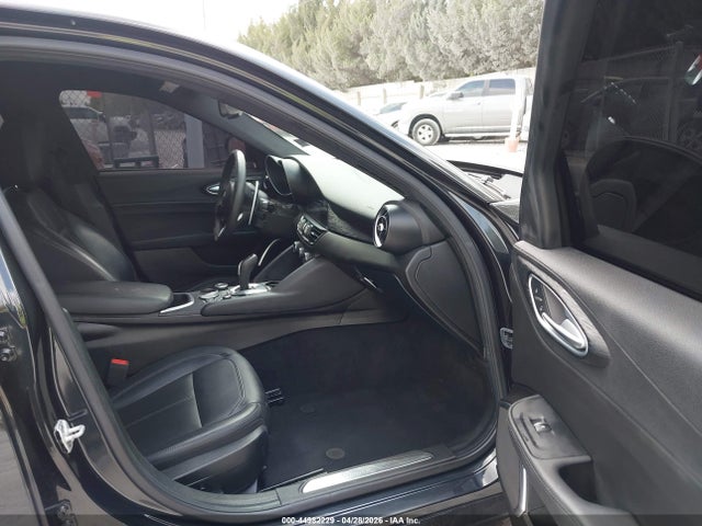 Продажа на аукционе авто 2023 Alfa Romeo Giulia Sprint Rwd, vin: ZARFAMAN6P7671303, номер лота: 44982229