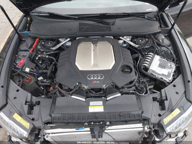 44982253 :رقم المزاد ، WUA1CBF23NN903756 vin ، 2022 Audi Rs 6 Avant Tfsi Quattro Tiptronic مزاد بيع