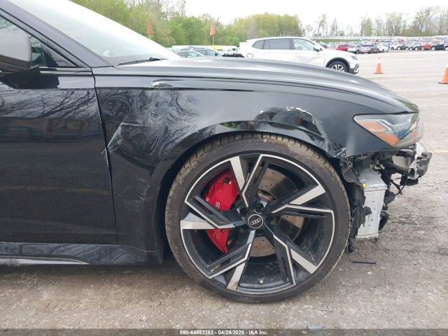 44982253 :رقم المزاد ، WUA1CBF23NN903756 vin ، 2022 Audi Rs 6 Avant Tfsi Quattro Tiptronic مزاد بيع