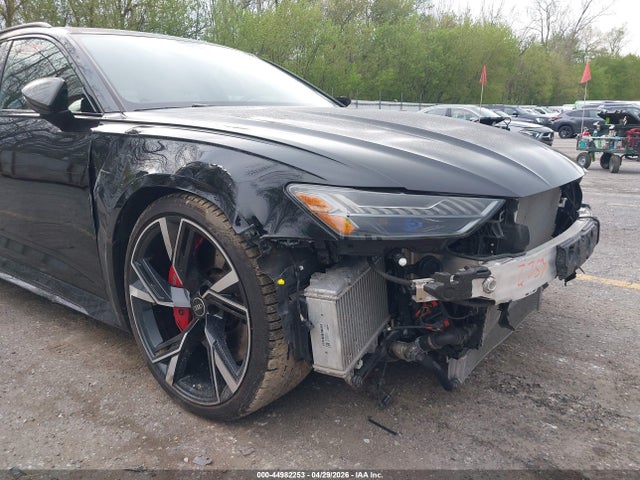 44982253 :رقم المزاد ، WUA1CBF23NN903756 vin ، 2022 Audi Rs 6 Avant Tfsi Quattro Tiptronic مزاد بيع